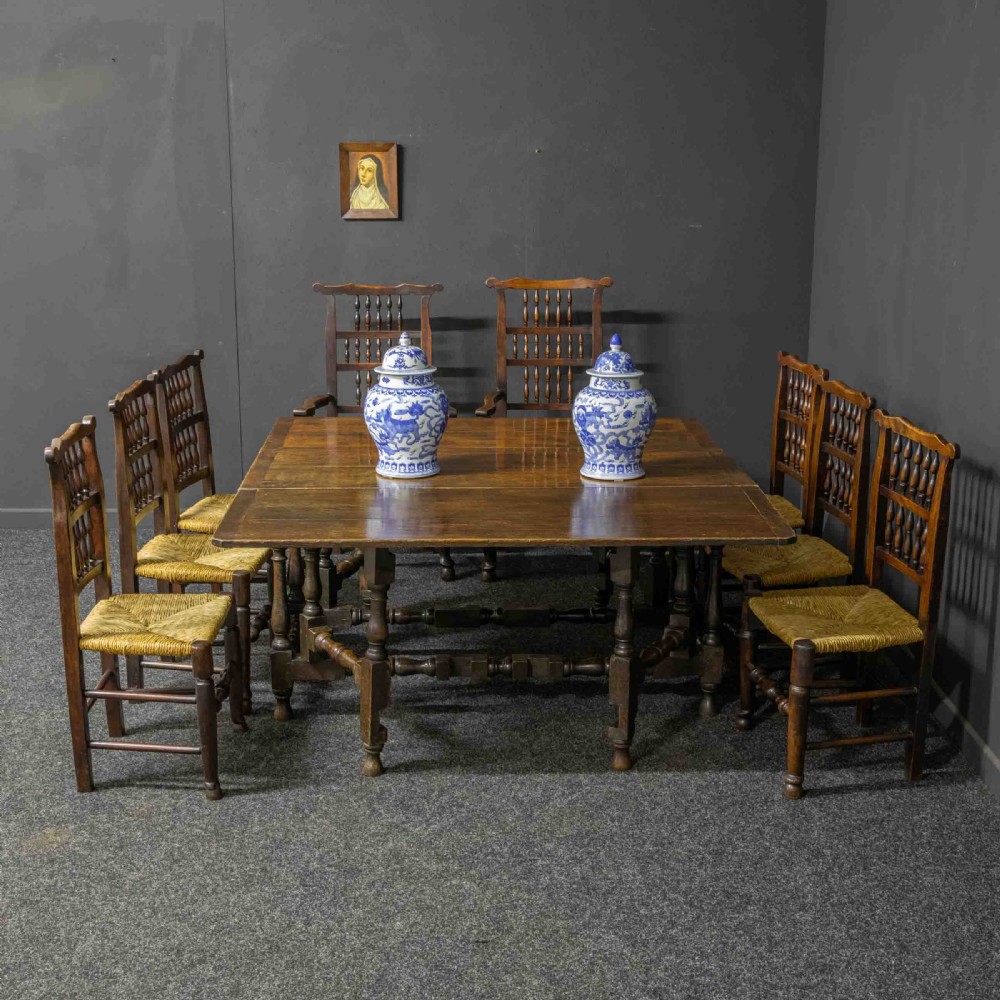 Early 18th Century Oak Double Gateleg Table View VII