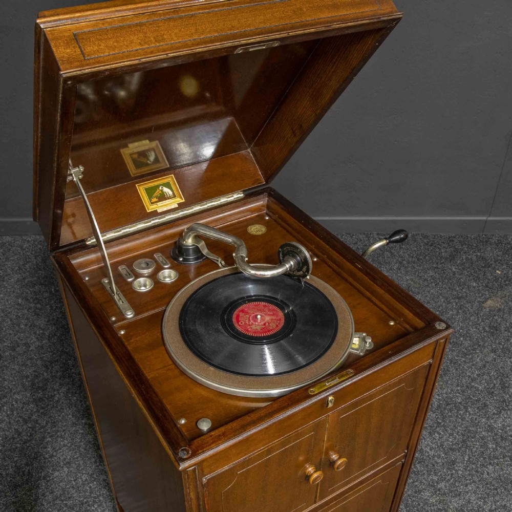 Windup Gramophone by His Master Voice View II