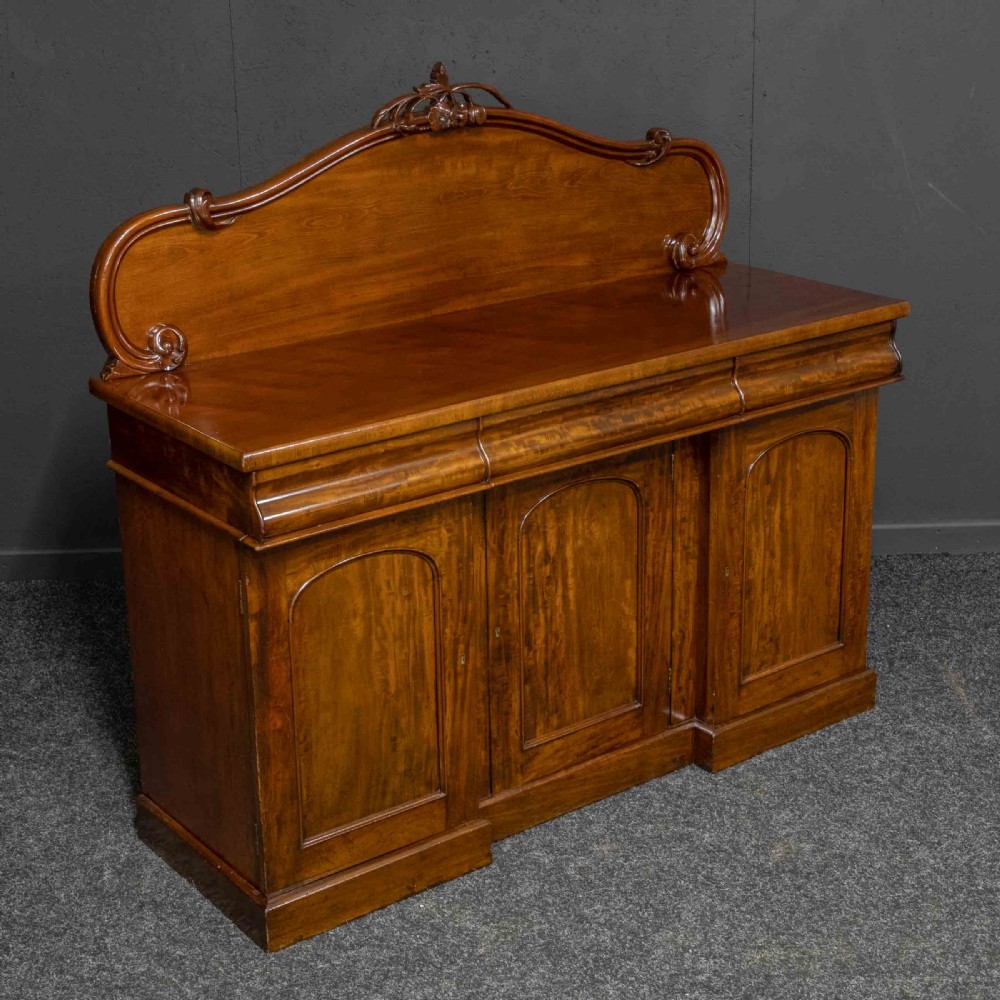Victorian Mahogany Dresser