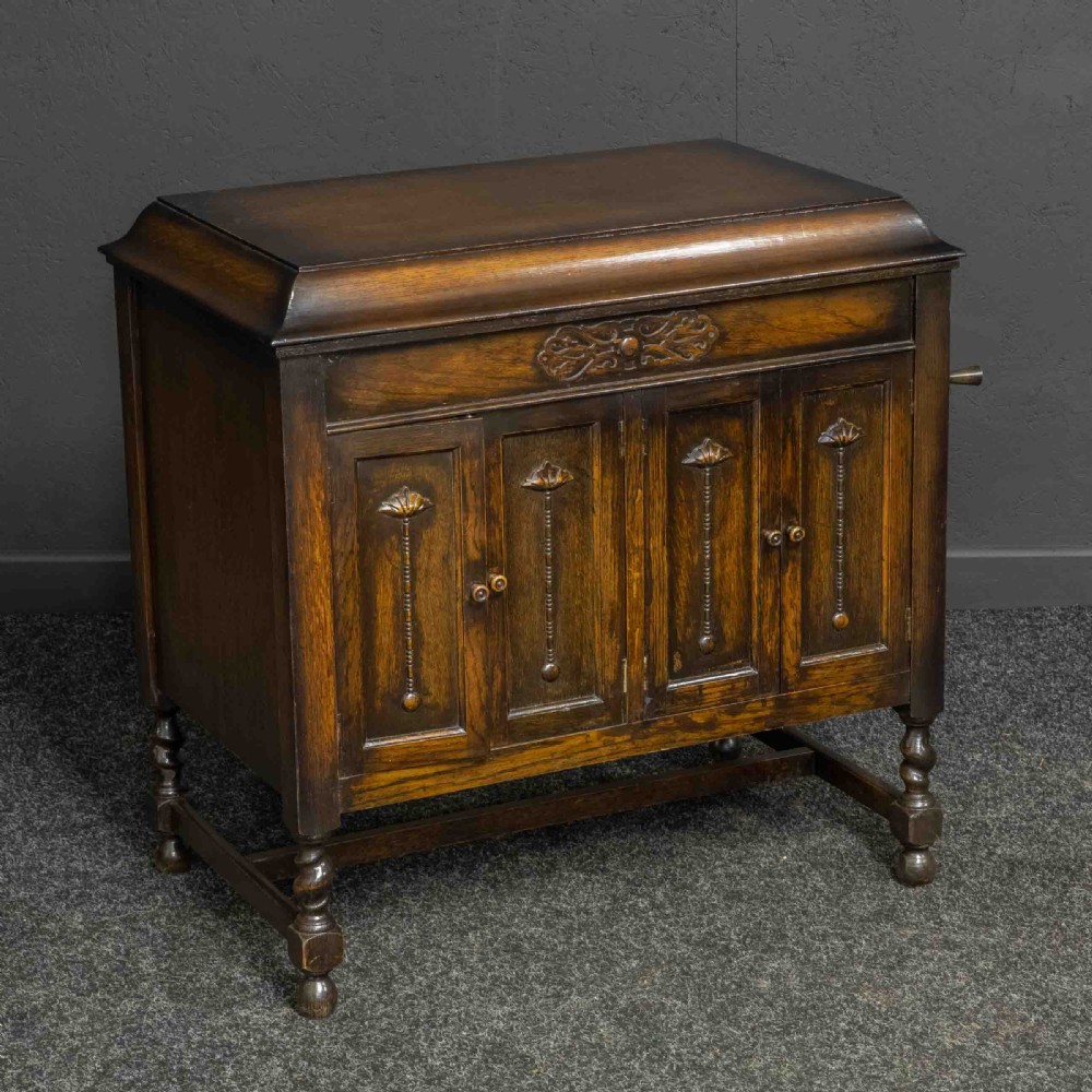 Gilbert Gramophone View IX