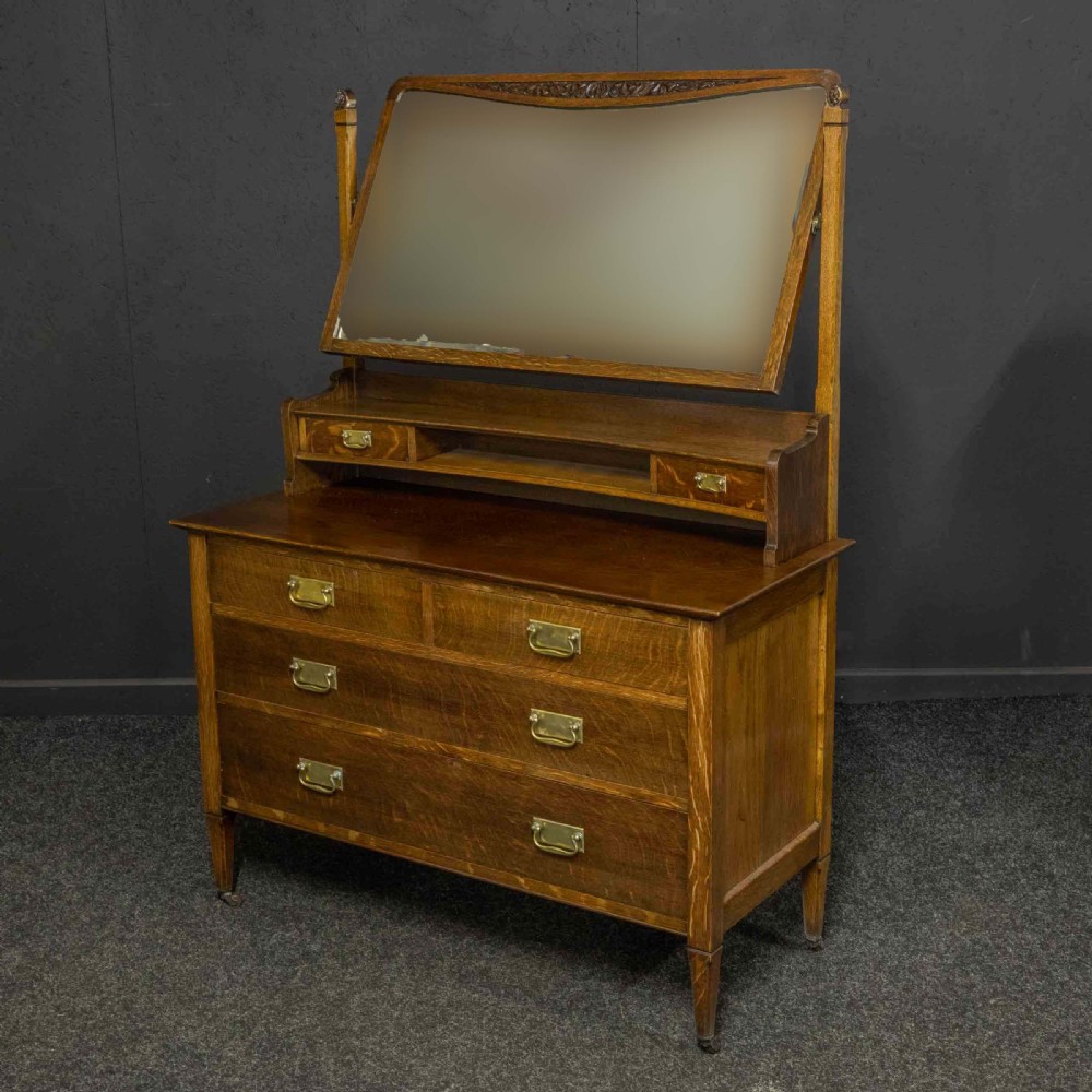 Oak Dressing Table View IV