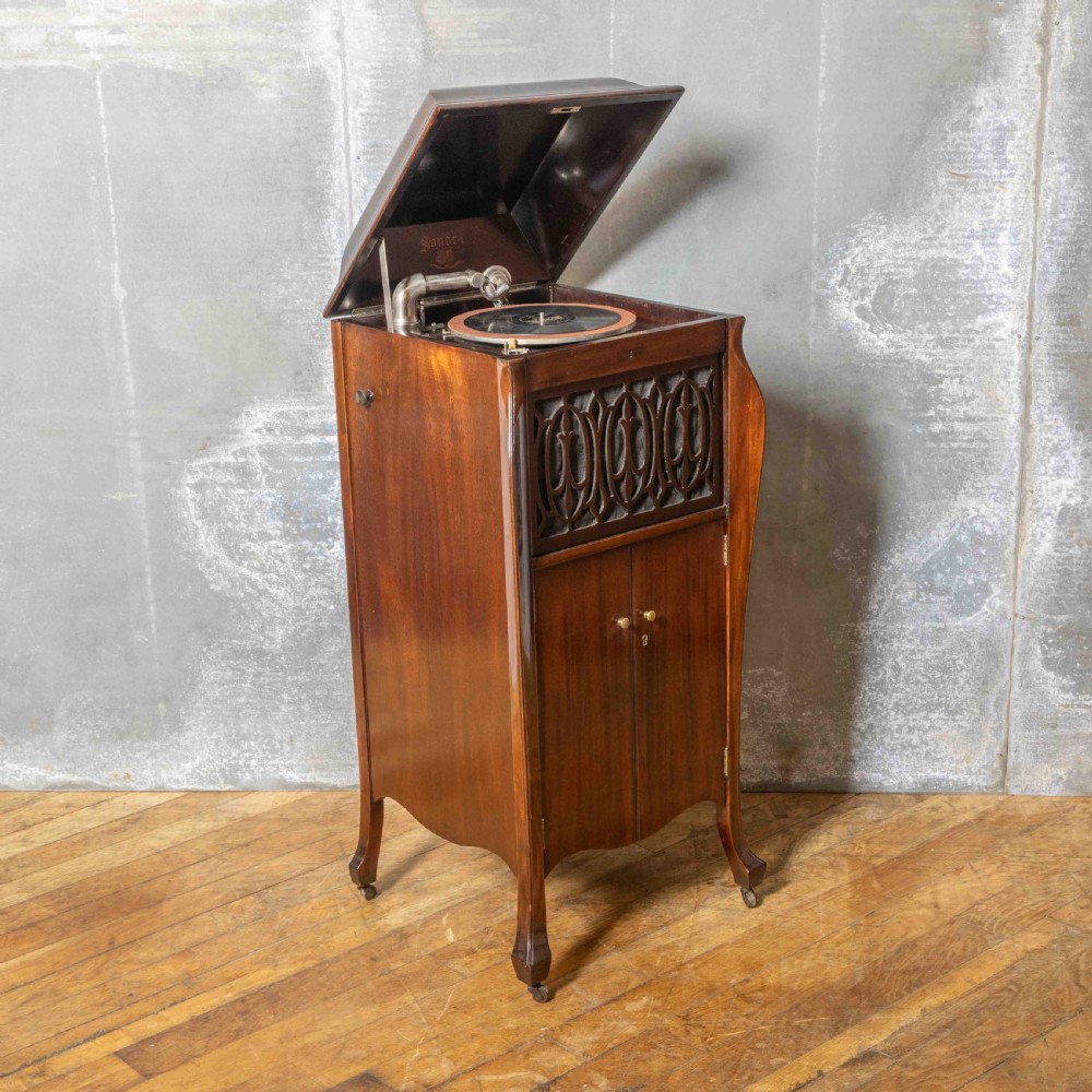 Sonora Gramophone