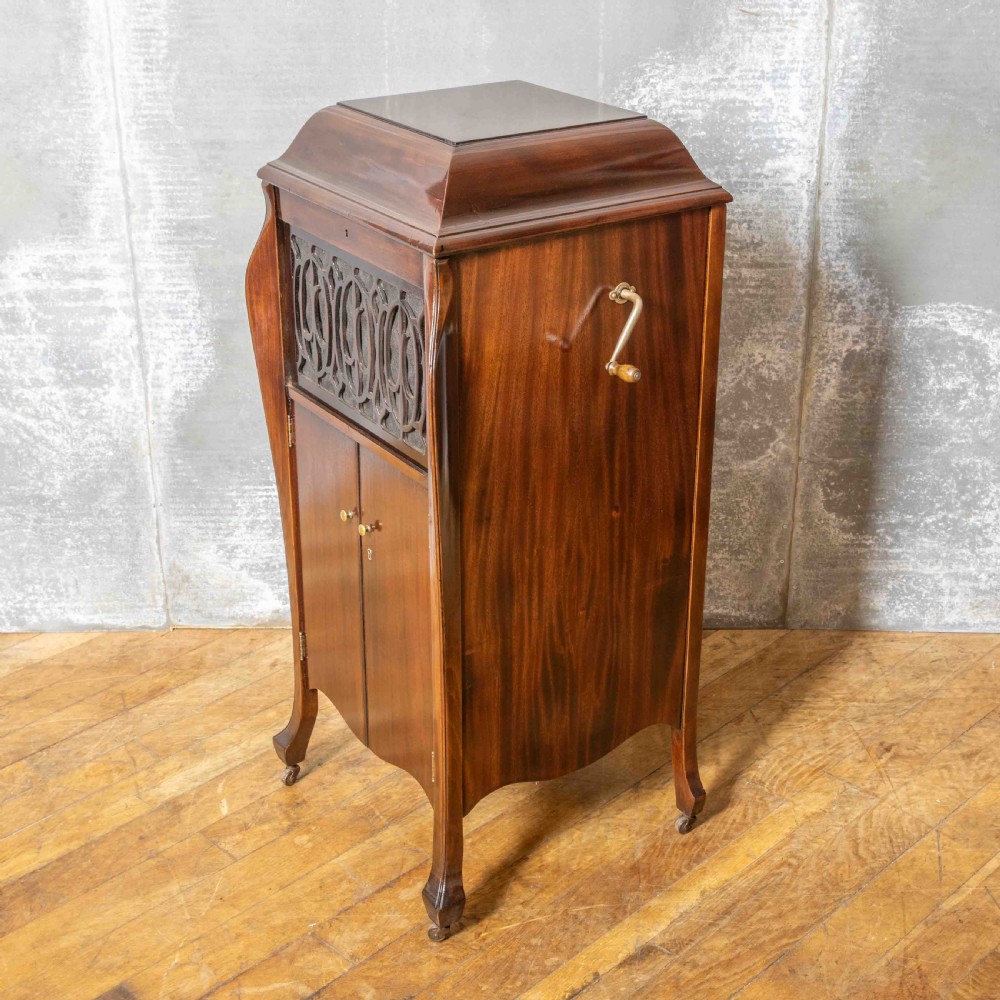 Sonora Gramophone View VII