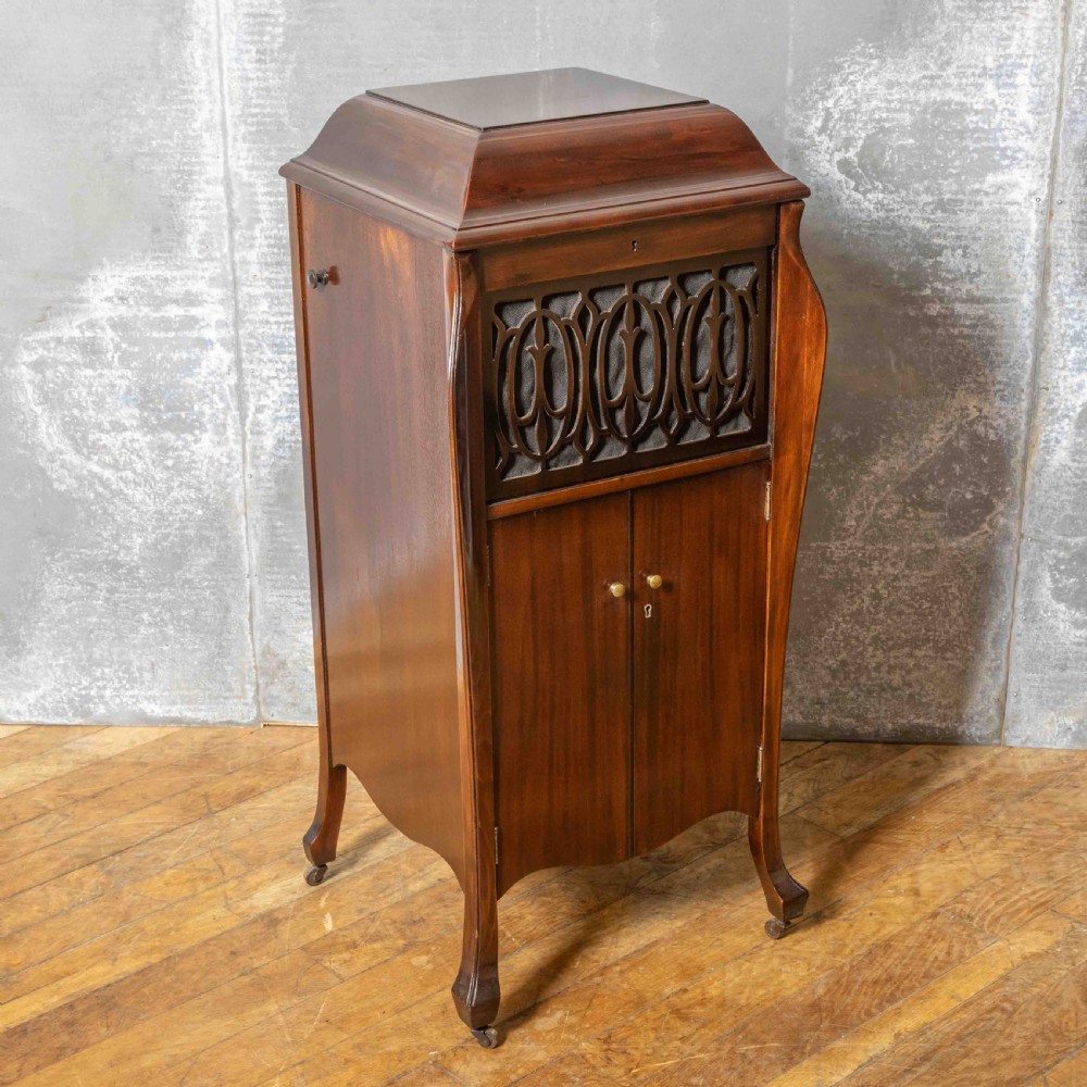 Sonora Gramophone View VIII
