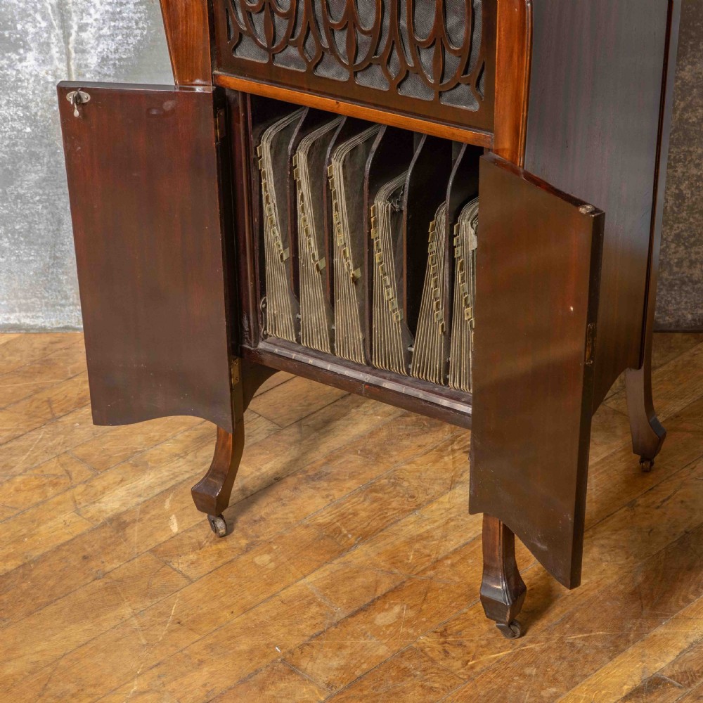 Sonora Gramophone View IX