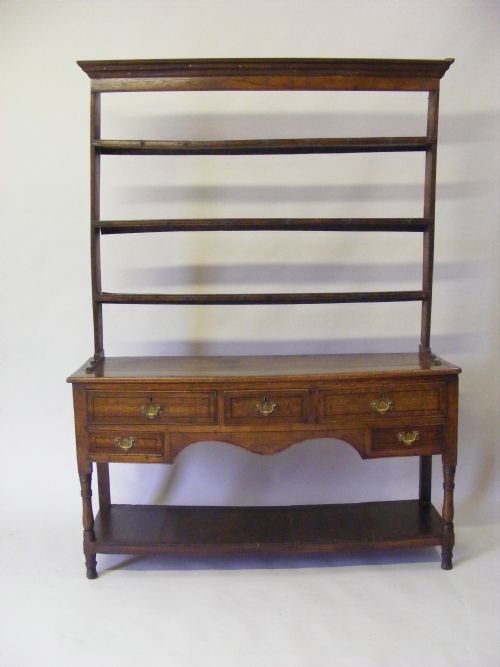 An Attractive Late 18th Century Oak Dresser