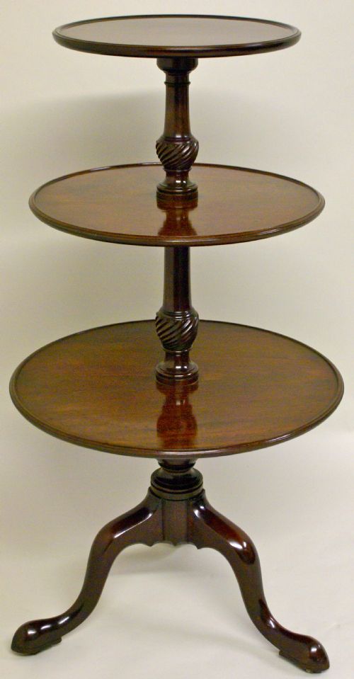 A George III Mahogany 3 Tier Dumb Waiter