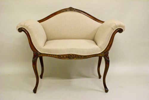 A Very Elegant Hepplewhite Revival Walnut Window Seat