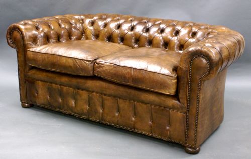An Early 20th Century Leather 2 Seat Chesterfield