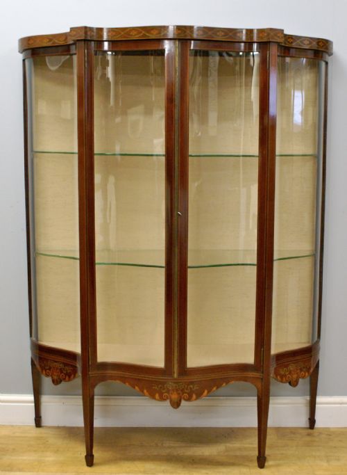 A Superb Quality Edwardian, Serpentine, Mahogany Inlaid Display Cabinet.