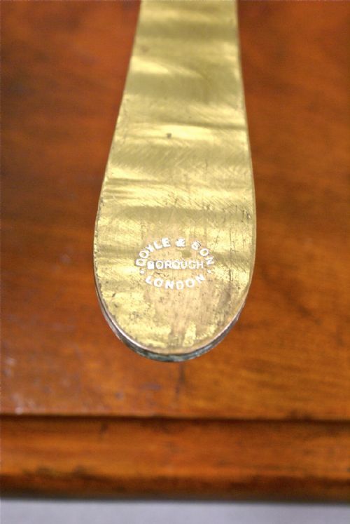 fig 1. A set of beam scales by Doyle & Son London