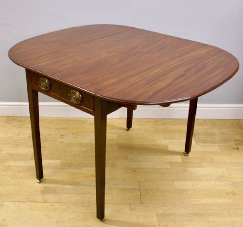 A Quality George III Mahogany Pembroke Table