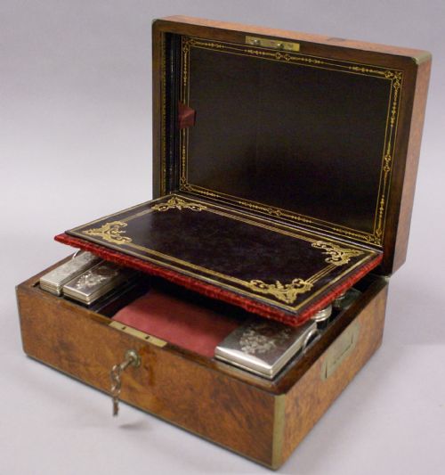 A SUPERB AMBOYNA DRESSING BOX - ADDITIONAL PHOTO 4