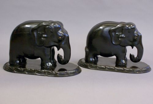EXCEPTIONAL PAIR OF CARVED EBONY ELEPHANTS - ADDITIONAL PHOTO 4
