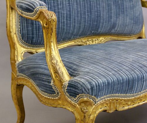 19TH C FRENCH CARVED AND GILDED SOFA - ADDITIONAL PHOTO 2