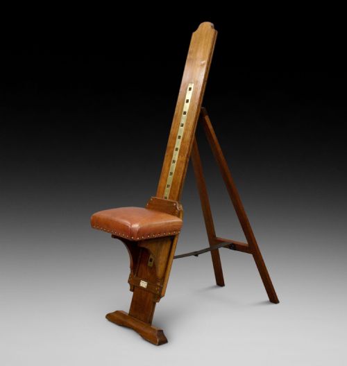 An Adjustable, Portable Artists Seat