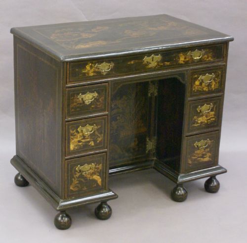 A VERY RARE QUEEN ANNE KNEEHOLE DESK - ADDITIONAL PHOTO 2