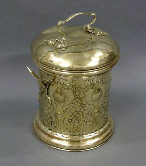 AN ART NOUVEAU FIRESIDE CONTAINER - ADDITIONAL PHOTO 3