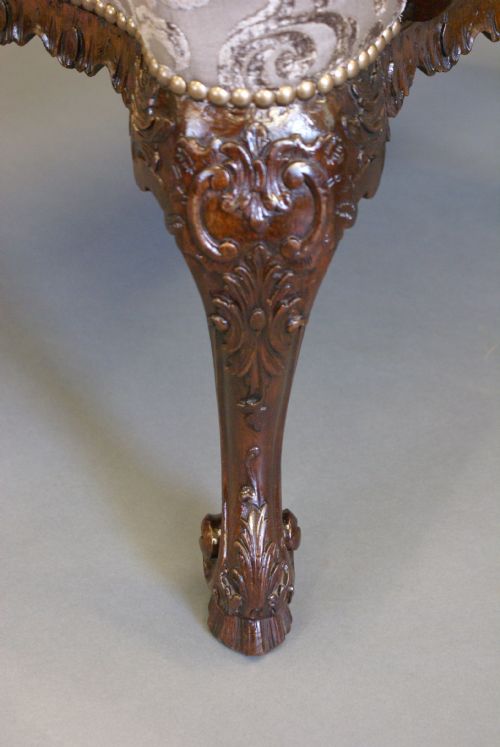 A GEORGE II STYLE MAHOGANY GAINSBOROUGHLIBRARY ARM CHAIR - ADDITIONAL PHOTO 2