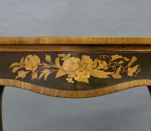 A FINE MARQUETRY INLAID WRITHING TABLE - ADDITIONAL PHOTO 3