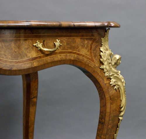 AN ENGLISH ORMOLU MOUNTED BUREAU PLAT - ADDITIONAL PHOTO 1