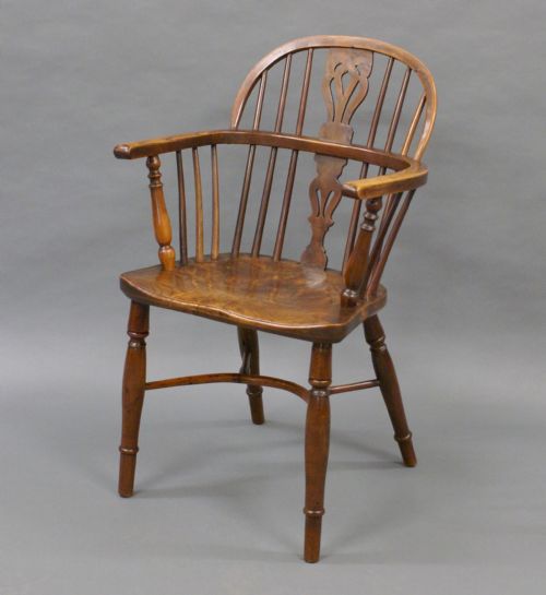 A YEW TREE ELM AMRCHAIR - ADDITIONAL PHOTO 3
