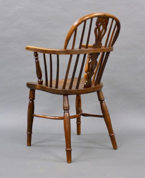 A YEW TREE ELM AMRCHAIR - ADDITIONAL PHOTO 5