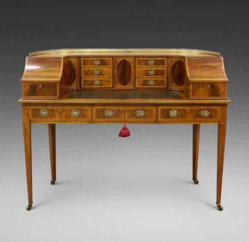 A Fine Edwardian Carlton House Desk