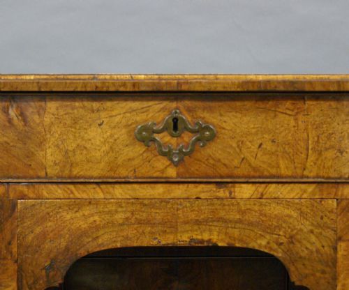 GEORGE II FIGURED WALNUT KNEEHOLE DESK - ADDITIONAL PHOTO 4