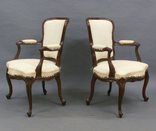 A PAIR OF FRENCH HEPPLEWHITE ARM CHAIRS - ADDITIONAL PHOTO 1