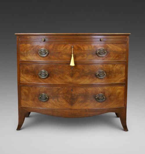 A Fine George III Bow-fronted Chest