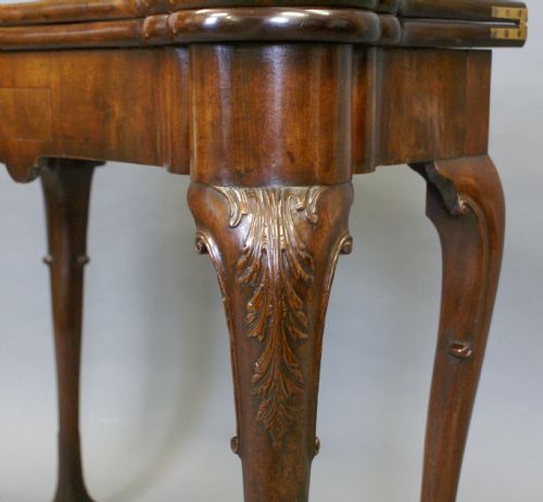 A FINE GEORGE II MAHOGANY TEA TABLE - ADDITIONAL PHOTO 1