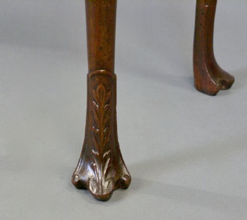 A FINE GEORGE II MAHOGANY TEA TABLE - ADDITIONAL PHOTO 3