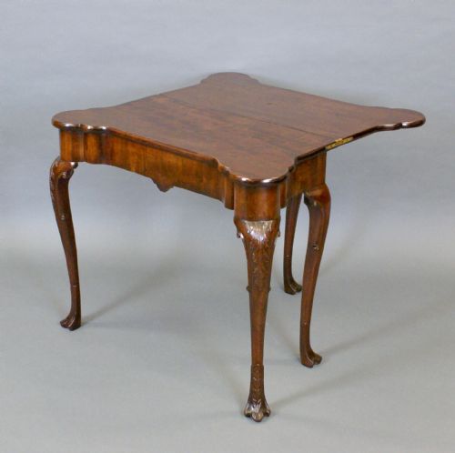 A FINE GEORGE II MAHOGANY TEA TABLE - ADDITIONAL PHOTO 4