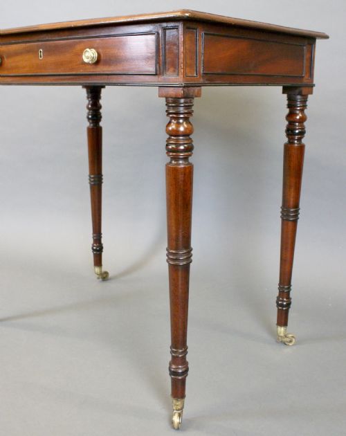 LAMB OF MANCHESTER CHAMBER WRITING TABLE - ADDITIONAL PHOTO 4