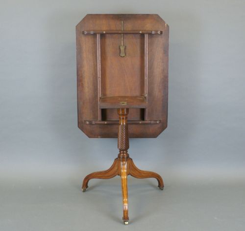 A TRIPOD TABLE OF FINE COLOUR ORIGINALITY - ADDITIONAL PHOTO 4
