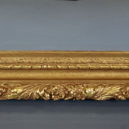 A VERY LARGE GILT FRAME WALL MIRROR - ADDITIONAL PHOTO 4