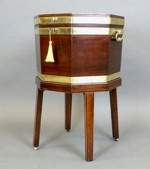 A FINE GEORGE III MAHOGANY BRASS BOUND WINE COOLER - ADDITIONAL PHOTO 3