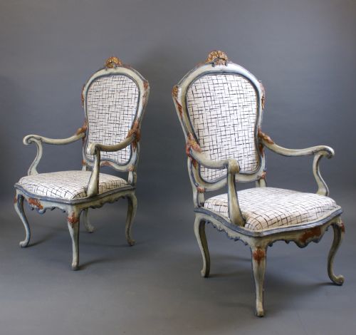 A RARE PAIR OF 18TH CENTURY BAROCCHETTO ARM CHAIRS - ADDITIONAL PHOTO 1