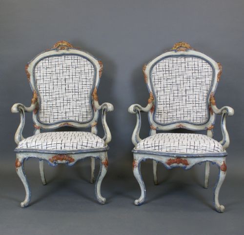 A RARE PAIR OF 18TH CENTURY BAROCCHETTO ARM CHAIRS - ADDITIONAL PHOTO 2