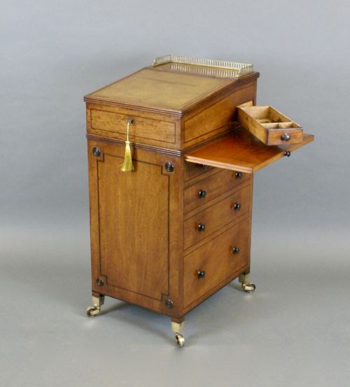 REGENCY DAVENPORT OF DIMINUTIVE PROPORTIONS - ADDITIONAL PHOTO 1