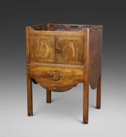 A George III Mahogany Pot Cupboard