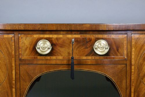 A GEORGE III FLAME MAHOGANY SIDEBOARD - ADDITIONAL PHOTO 3