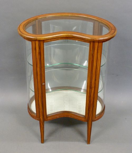 AN EDWARDIAN SATINWOOD KIDNEY SHAPED BIJOUTERIE CABINET - ADDITIONAL PHOTO 1