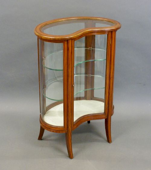 AN EDWARDIAN SATINWOOD KIDNEY SHAPED BIJOUTERIE CABINET - ADDITIONAL PHOTO 3