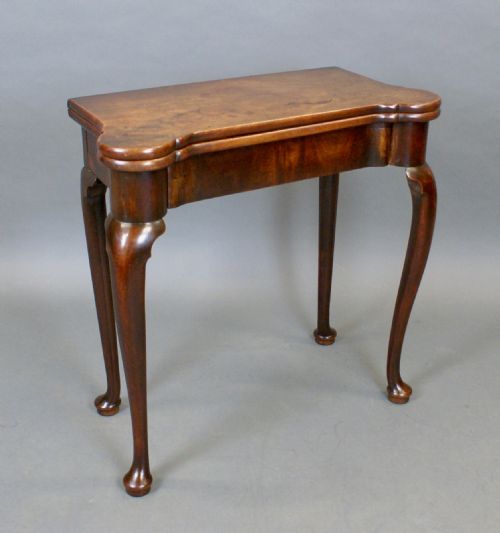 A SMALL GEORGIAN MAHOGANY CARD TABLE - ADDITIONAL PHOTO 3