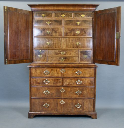 A GEORGE I FIGURED WALNUT SECRETAIRE CABINET - ADDITIONAL PHOTO 1
