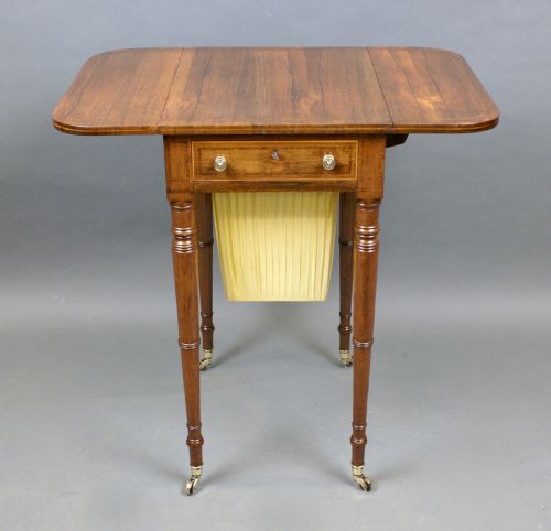 AN ATTRACTIVE GEORGE IV ROSEWOOD WORK TABLE - ADDITIONAL PHOTO 2