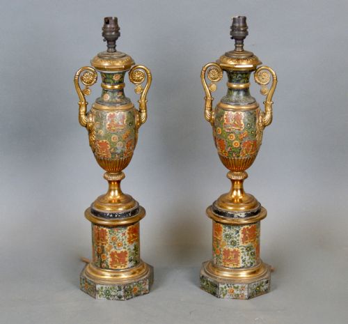 A VERY RARE PAIR OF FRENCH TOLEWARE LAMPS - ADDITIONAL PHOTO 1