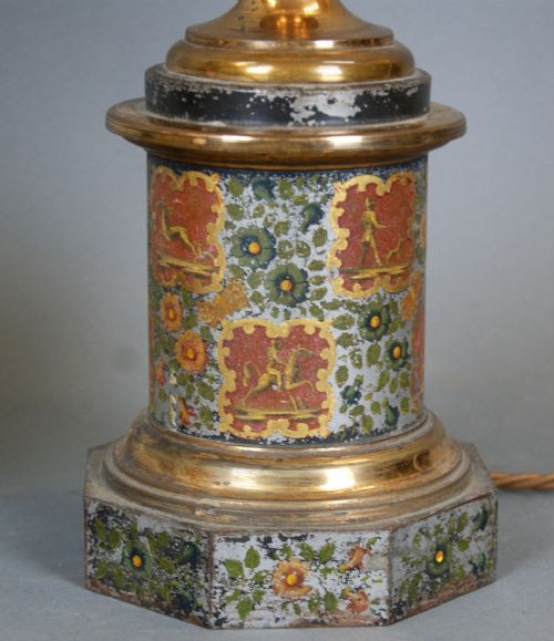 A VERY RARE PAIR OF FRENCH TOLEWARE LAMPS - ADDITIONAL PHOTO 4